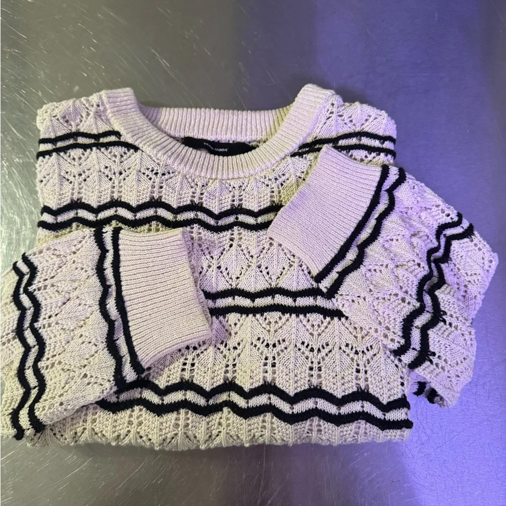 Striped Cream and Black Sweater! Vera Moda brand! Super sharp staple! - Picture 5 of 6